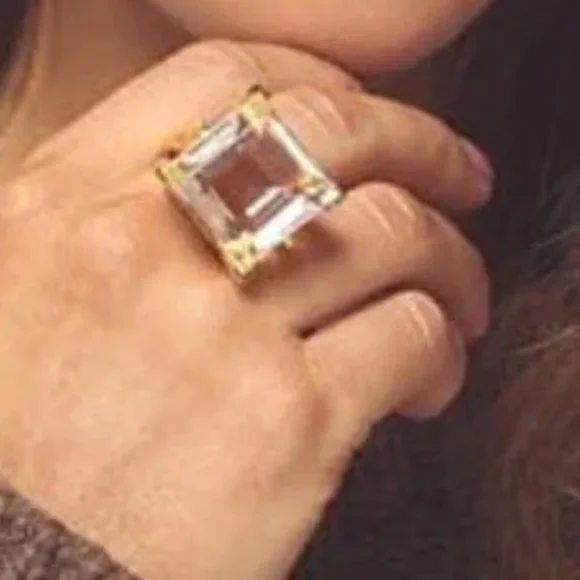 KENNETH JAY LANE, CLEAR CRYSTAL SQUARE STATEMENT RING - Picture 1 of 13